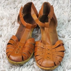 Easy Spirit Strap Shoes